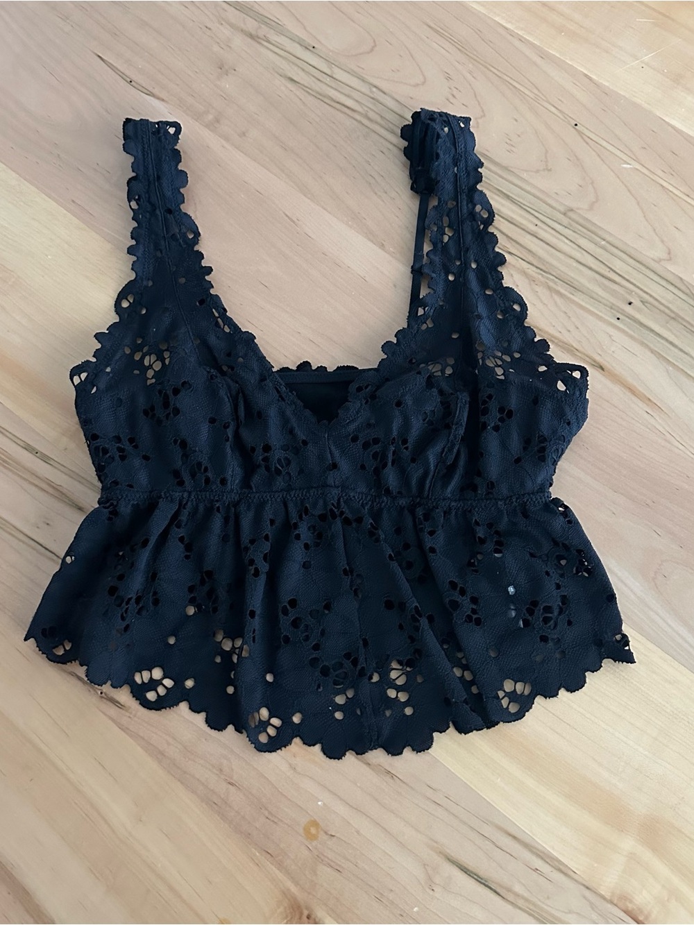 Aerie black eyelet crop top S